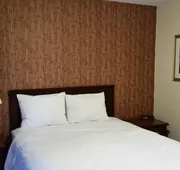 Comox Valley Inn & Suites hotel detail image 4