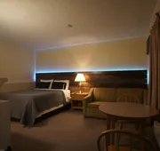 Silverwood Inn & Suites hotel detail image 4