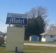 Colonial Motel hotel detail image 4