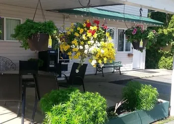 Clearwater Country Inn & RV Park hotel thumbnail 2