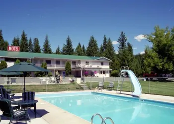 Clearwater Country Inn & RV Park hotel thumbnail 5