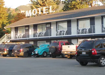 Round-Up Motel hotel thumbnail 2