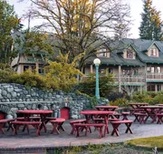 Painter's Lodge hotel detail image 3