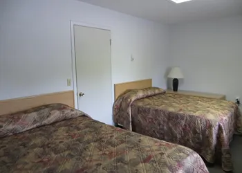Lazy J Motel hotel thumbnail 8