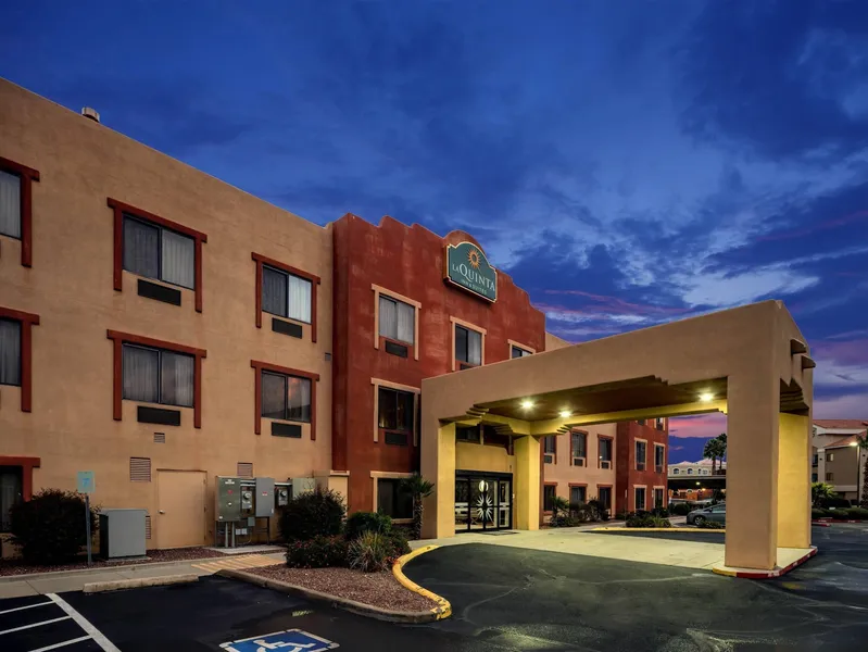 La Quinta Inn & Suites by Wyndham NW Tucson Marana hotel detail image 2
