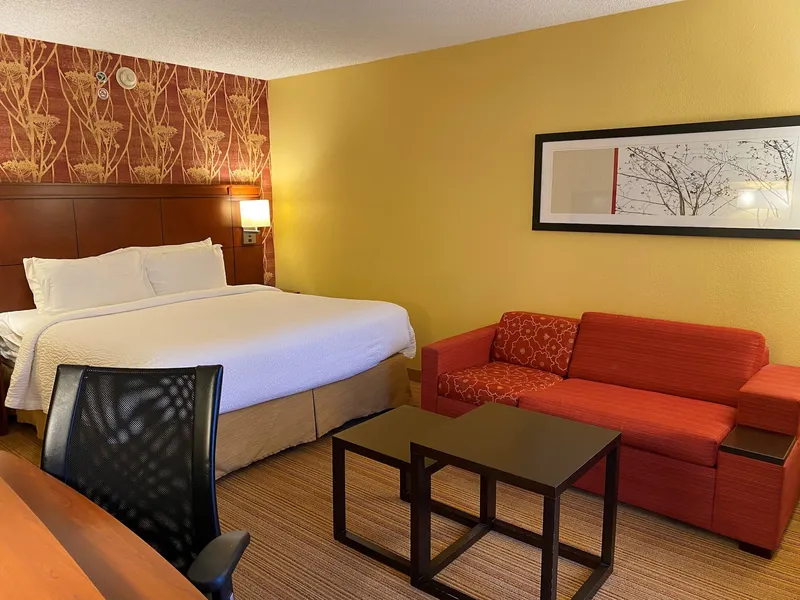 Spark by Hiton Bettendorf Quad Cities hotel detail image 6