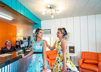 The Atomic Blue Motor-Inn hotel thumbnail 3