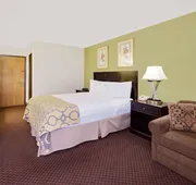 Baymont by Wyndham Battle Creek Downtown hotel detail image 7