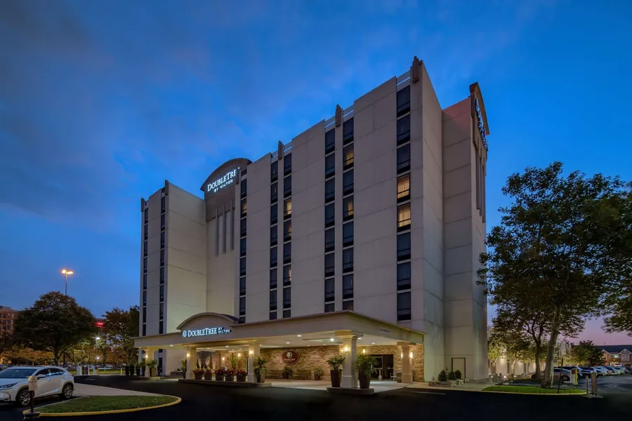 Doubletree by Hilton Philadelphia Airport hotel detail image 2
