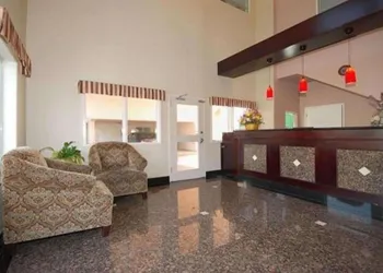 Quality Inn Near City Of Hope hotel thumbnail 3