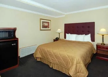 Quality Inn Near City Of Hope hotel thumbnail 8