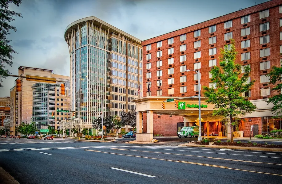 Holiday Inn Arlington at Ballston By IHG hotel detail image 2