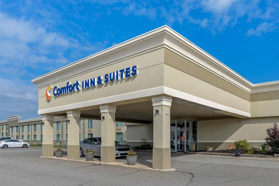 Comfort Inn & Suites Triadelphia - Wheeling hotel detail image 2