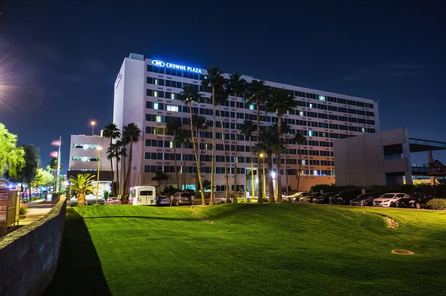 Crowne Plaza Phoenix Airport - PHX by IHG hotel detail image 2