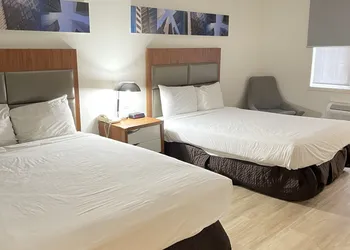 Travelodge by Wyndham Niagara Falls Bonaventure hotel thumbnail 5