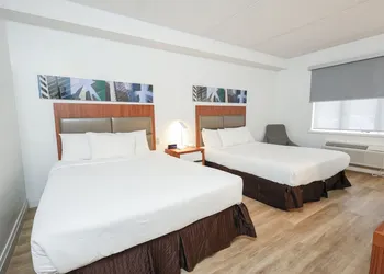 Travelodge by Wyndham Niagara Falls Bonaventure hotel thumbnail 6