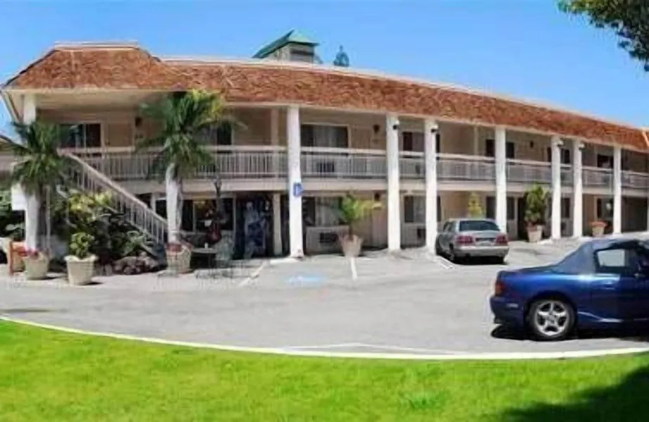 Caravelle Inn Extended Stay hotel detail image 2