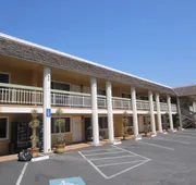 Caravelle Inn Extended Stay hotel detail image 4