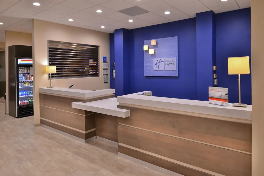 Holiday Inn Express & Suites Pasadena - Los Angeles by IHG hotel detail image 2