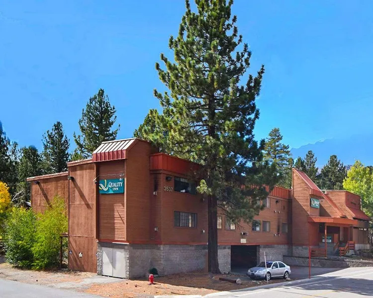 Quality Inn Near Mammoth Mountain Ski Resort hotel detail image 2