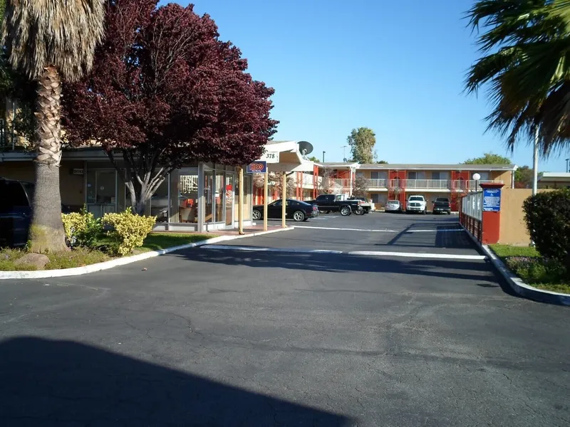 Heritage Inn hotel detail image 6