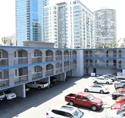 Travelodge by Wyndham Long Beach Convention Center hotel detail image 4