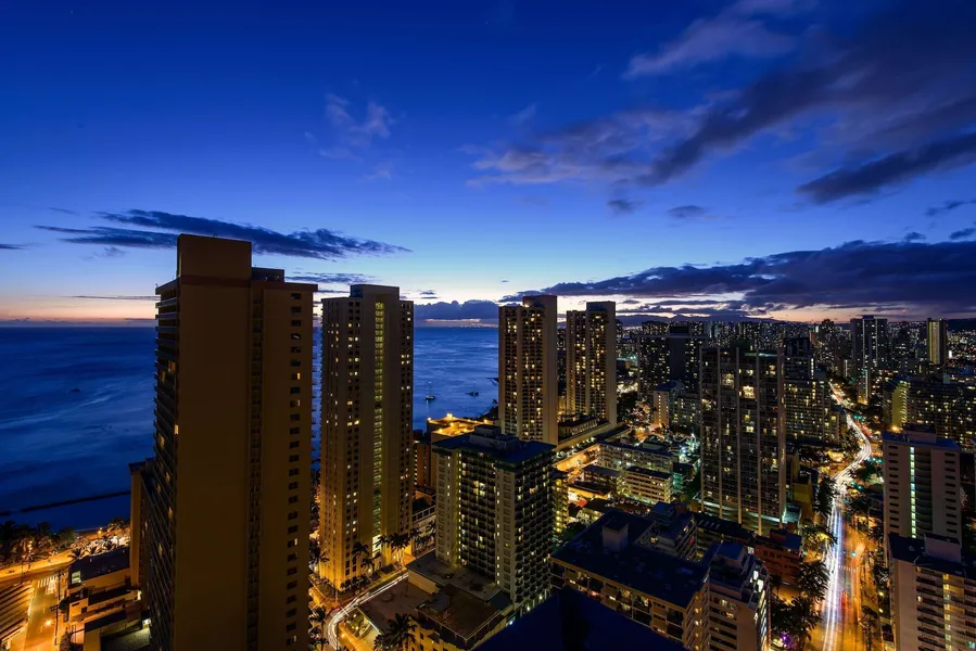 Hilton Waikiki Beach Resort & Spa hotel detail image 6
