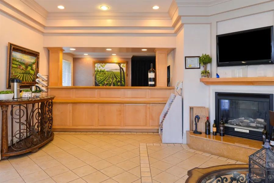 Napa Valley Hotel & Suites hotel detail image 6