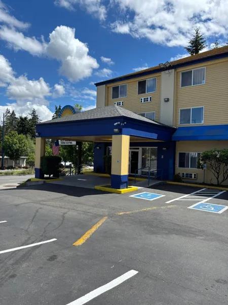 Days Inn by Wyndham Seattle Aurora hotel detail image 2