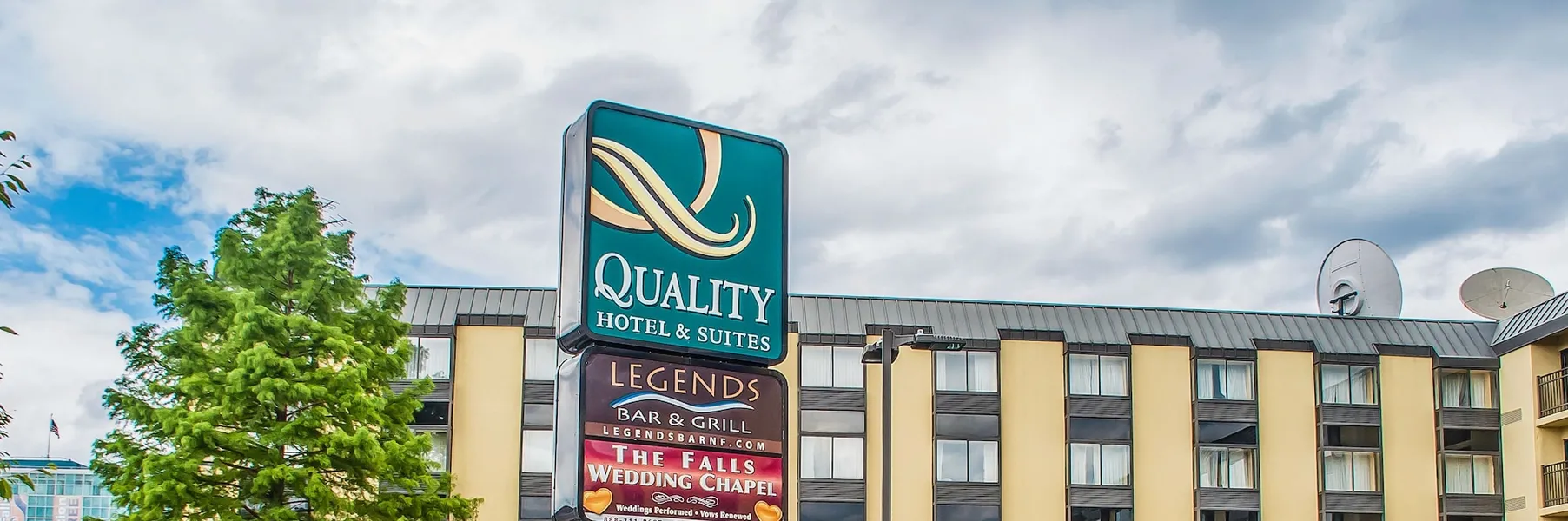 Quality Hotel & Suites At The Falls hotel detail image 2