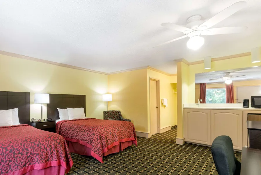 Days Inn by Wyndham Savannah Airport hotel detail image 6