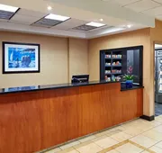 La Quinta Inn & Suites by Wyndham Thousand Oaks-Newbury Park hotel detail image 7
