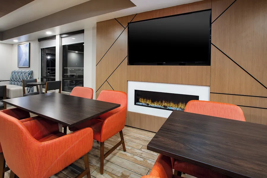 Holiday Inn Express & Suites Eden Prairie – Minneapolis by IHG hotel detail image 2
