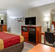 Econo Lodge Charlottesville North - University Area hotel detail image 5
