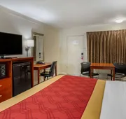 Econo Lodge Charlottesville North - University Area hotel detail image 7