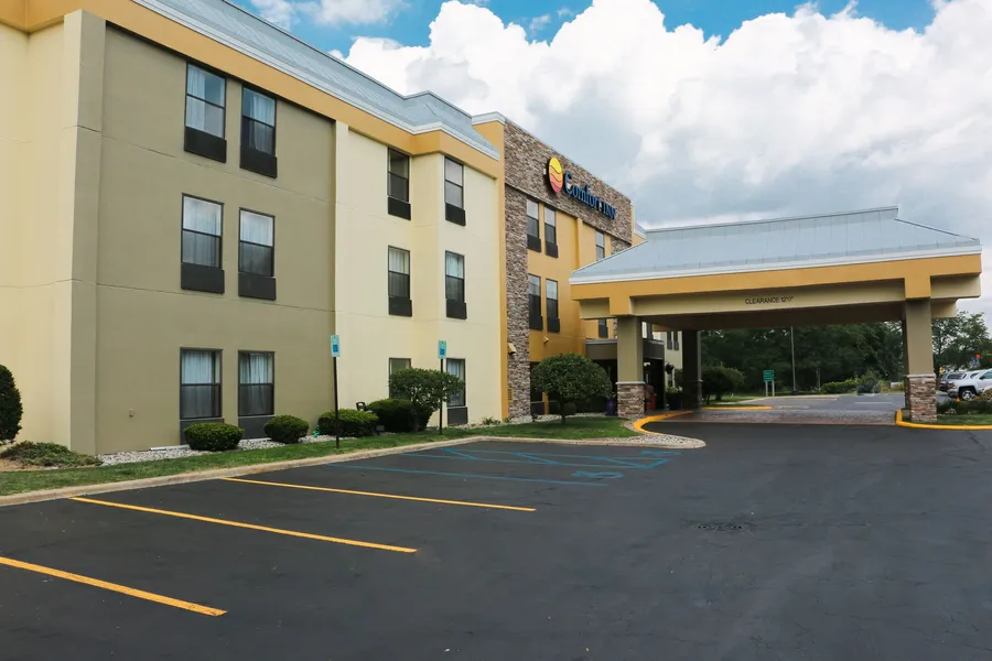 Comfort Inn Wings Stadium hotel detail image 2