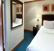 Clarion Hotel Park Avenue hotel detail image 7