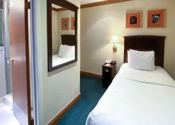 Clarion Hotel Park Avenue hotel thumbnail 7