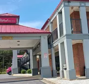 Red Roof Inn & Suites Scottsboro hotel detail image 4