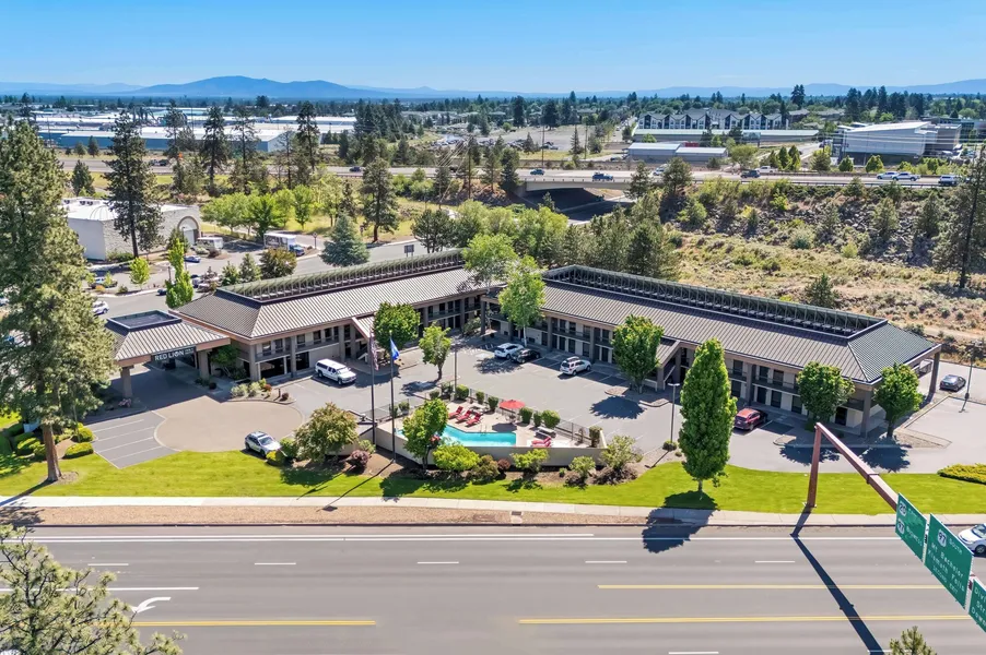Red Lion Inn & Suites Deschutes River Bend hotel detail image 2