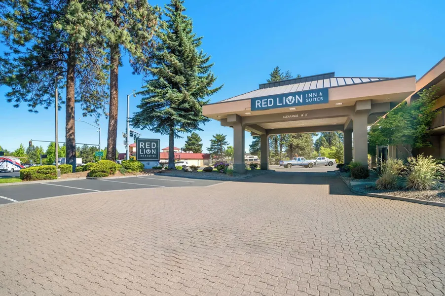 Red Lion Inn & Suites Deschutes River Bend hotel detail image 6
