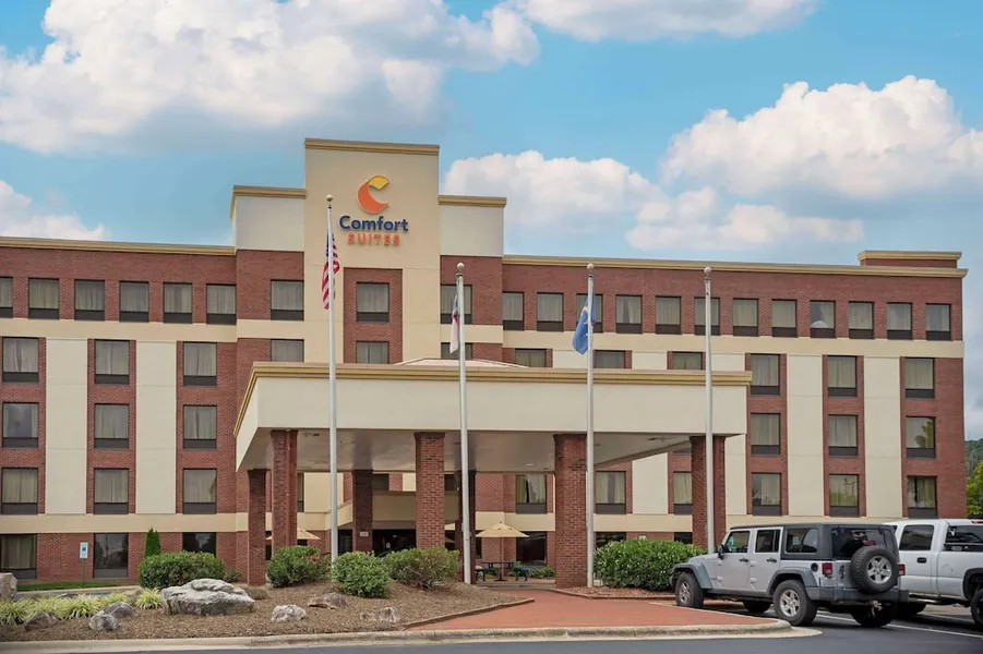 Comfort Suites Outlet Center hotel detail image 2