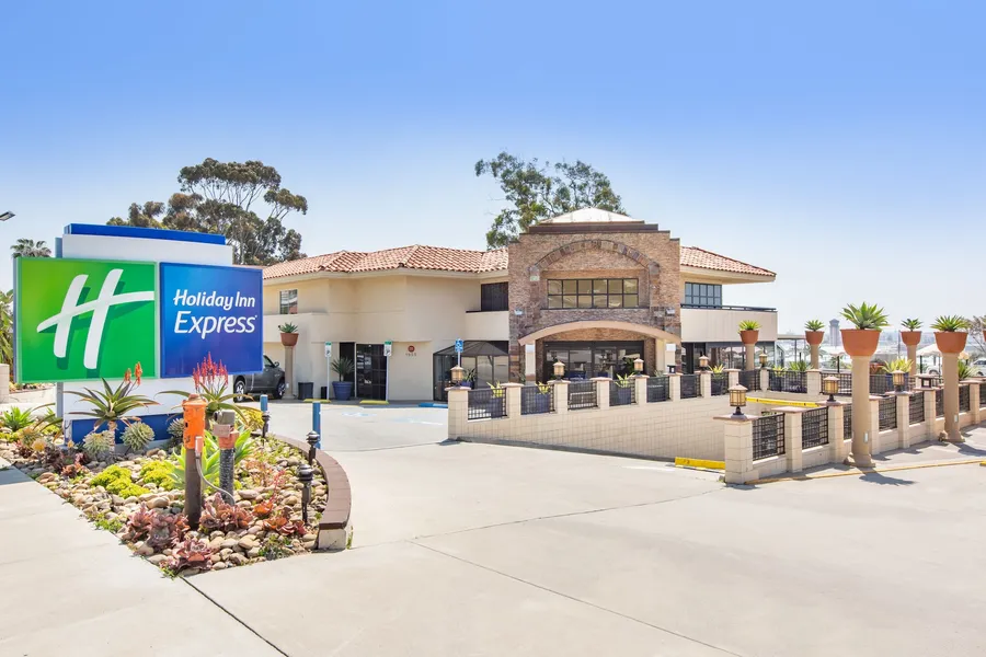 Holiday Inn Express San Diego Airport - Old Town by IHG hotel detail image 2