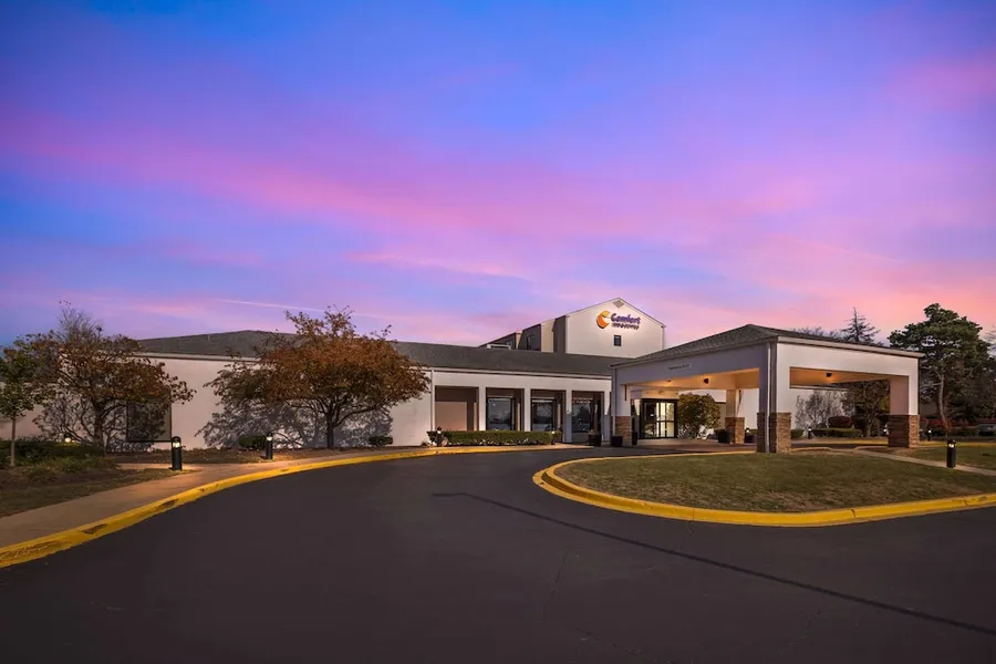 Comfort Inn & Suites Arlington Heights - Buffalo Grove hotel detail image 2