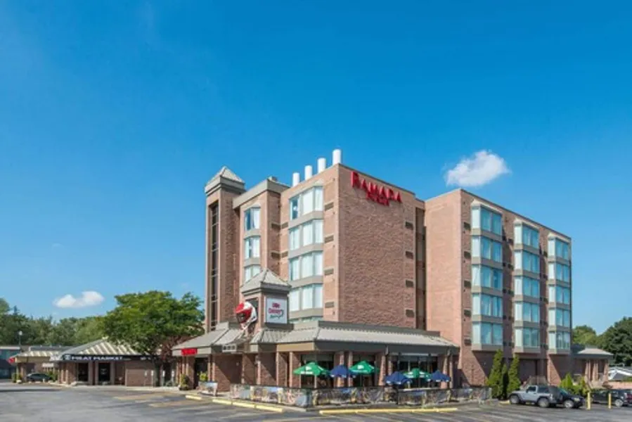 Ramada Plaza by Wyndham Niagara Falls hotel detail image 2