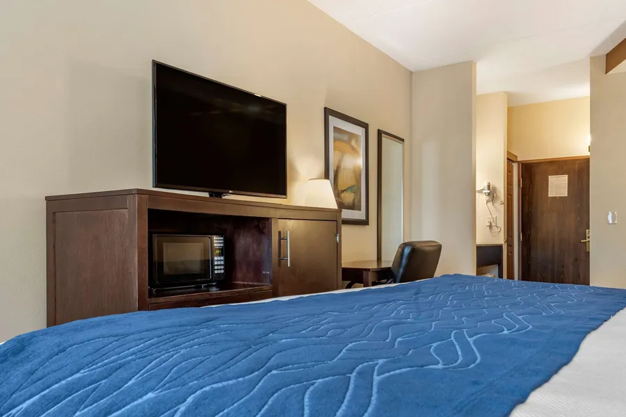 Comfort Inn & Suites Butler hotel detail image 6