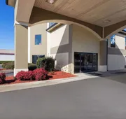 Baymont by Wyndham Creedmoor hotel detail image 3