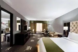 Wyndham Garden Dallas North hotel thumbnail 4