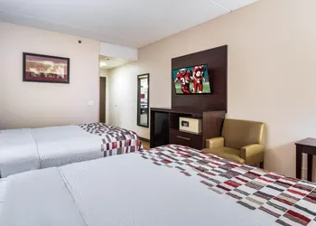 Red Roof Inn Palatine hotel thumbnail 2