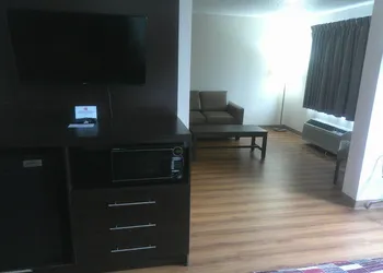 Red Roof Inn Palatine hotel thumbnail 4